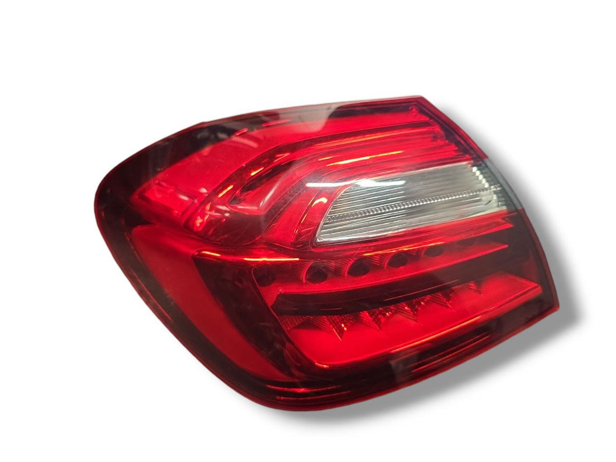 Stop Esterno Sinistro Led Mercedes - Benz Classe A w177 Cod : A1779067702 (2018&gt;) Fanale Posteriore - F&amp;P CRASH SRLS - Ricambi Usati