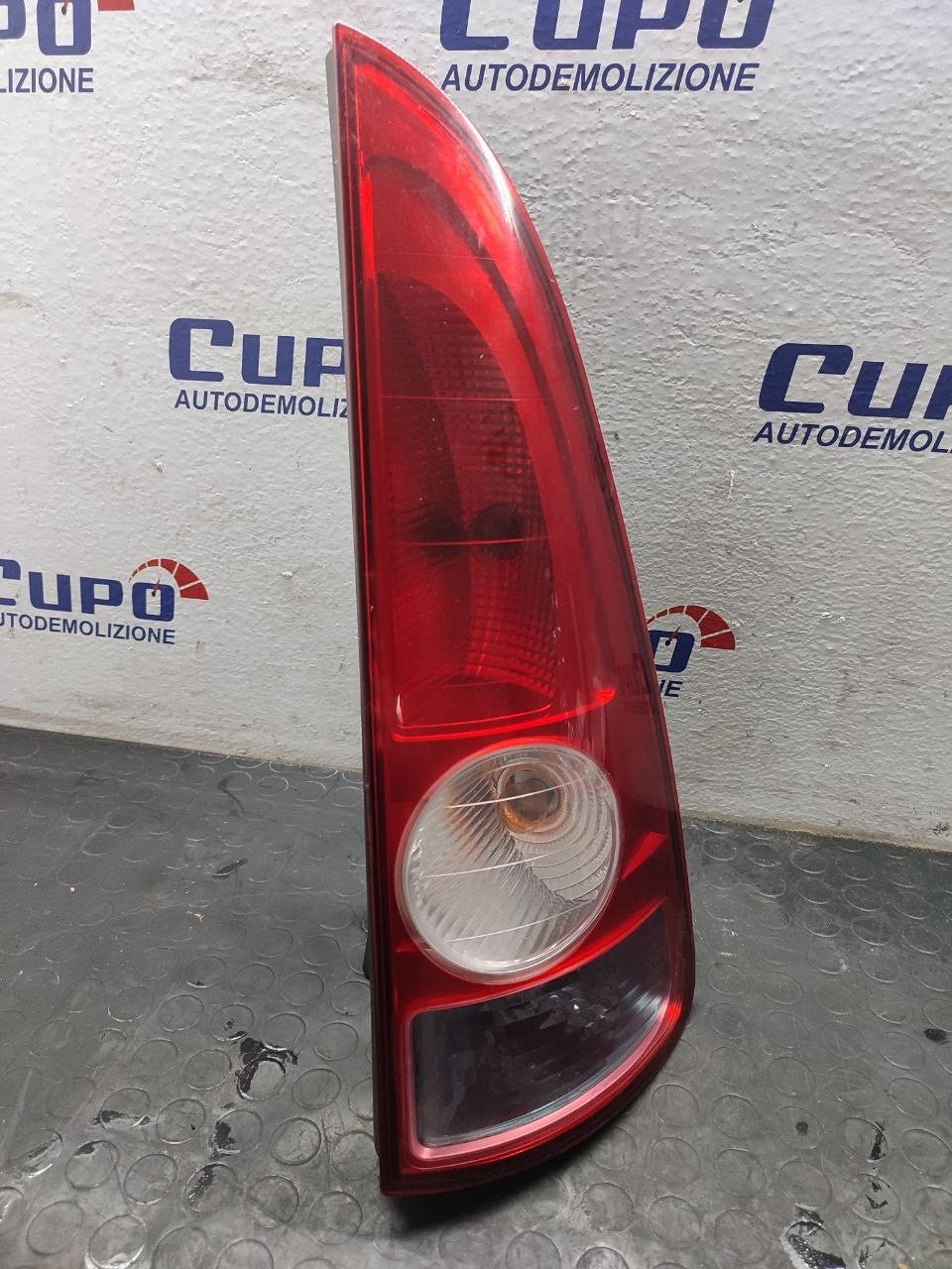 Stop Fanale Posteriore Destro Renault Espace (2005) Cod:8200027152 - F&amp;P CRASH SRLS - Ricambi Usati