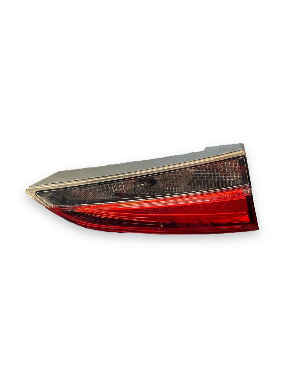 Stop / Fanale posteriore interno sinistro (sx) Alogeno Skoda Kamiq (2018>) cod: SK370RL - F&P CRASH SRLS - Ricambi Usati