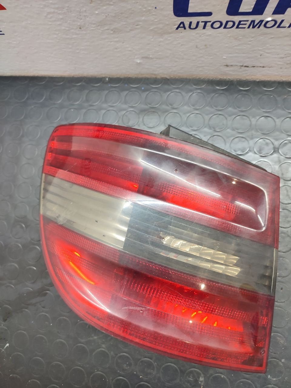 Stop posteriore sinistro Mercedes classe B ( w245 ) - F&P CRASH SRLS - Ricambi Usati