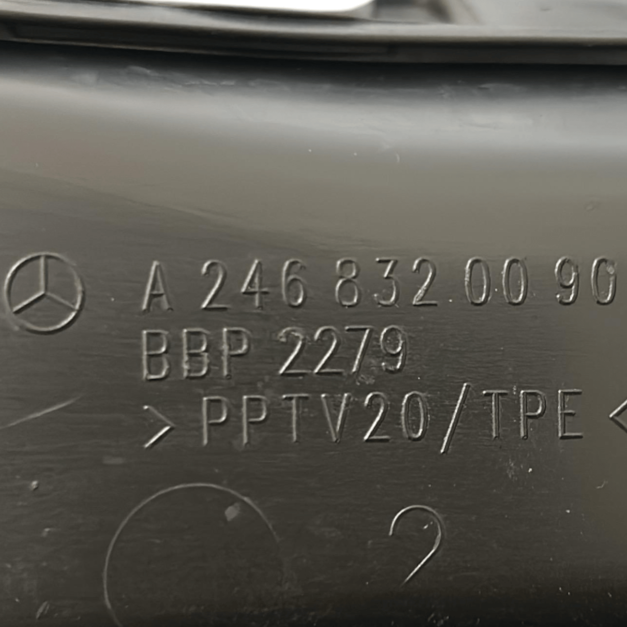Tubo Aspirazione Aria Mercedes Benz Classe A (W176) cod.A2468320090 2.0 Benzina (2012 > 2018) - F&P CRASH SRLS - Ricambi Usati