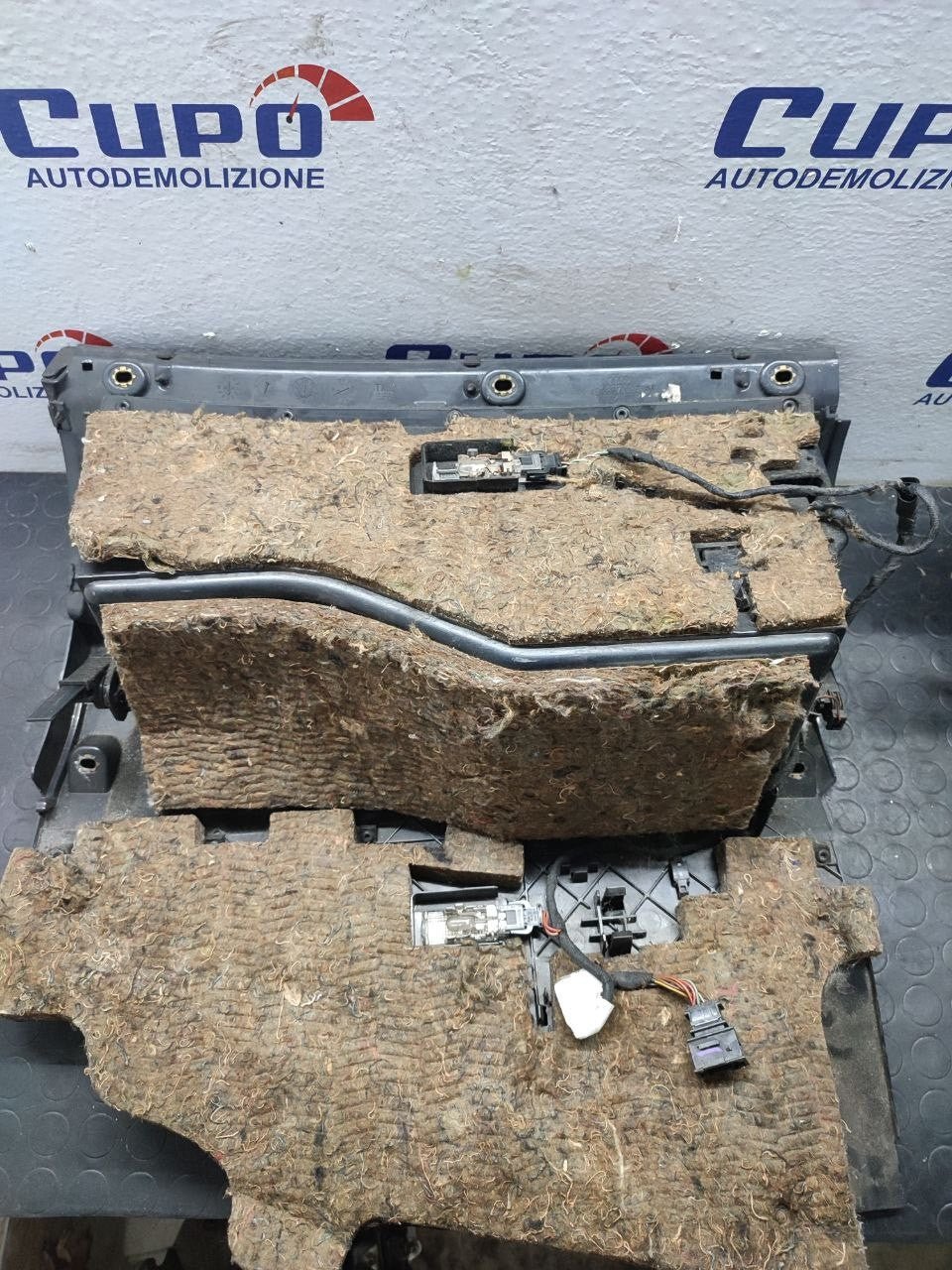 Vano Portaoggetti Audi A6 (C5) SW (2003) Cod:4B1857035AD - F&P CRASH SRLS - Ricambi Usati